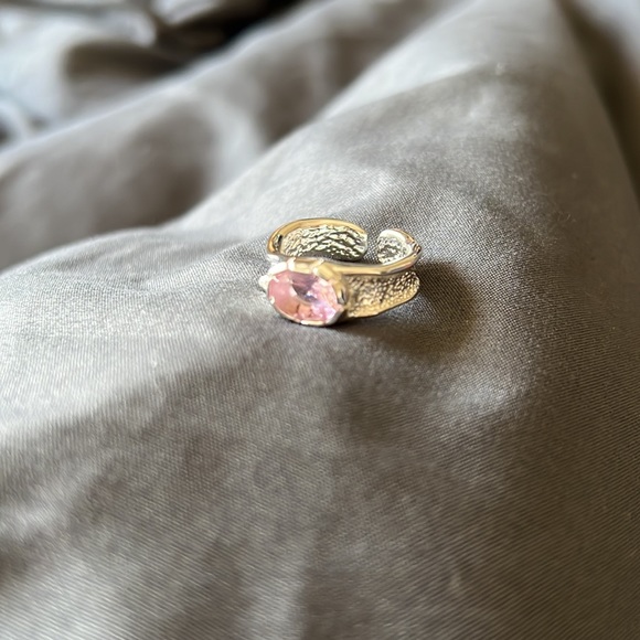 Ring - Picture 2 of 4